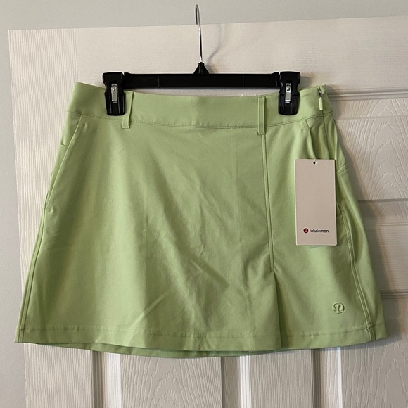 Lululemon Stretch Twill Front Pleat Golf SkirtLight Green Skort size 29 new